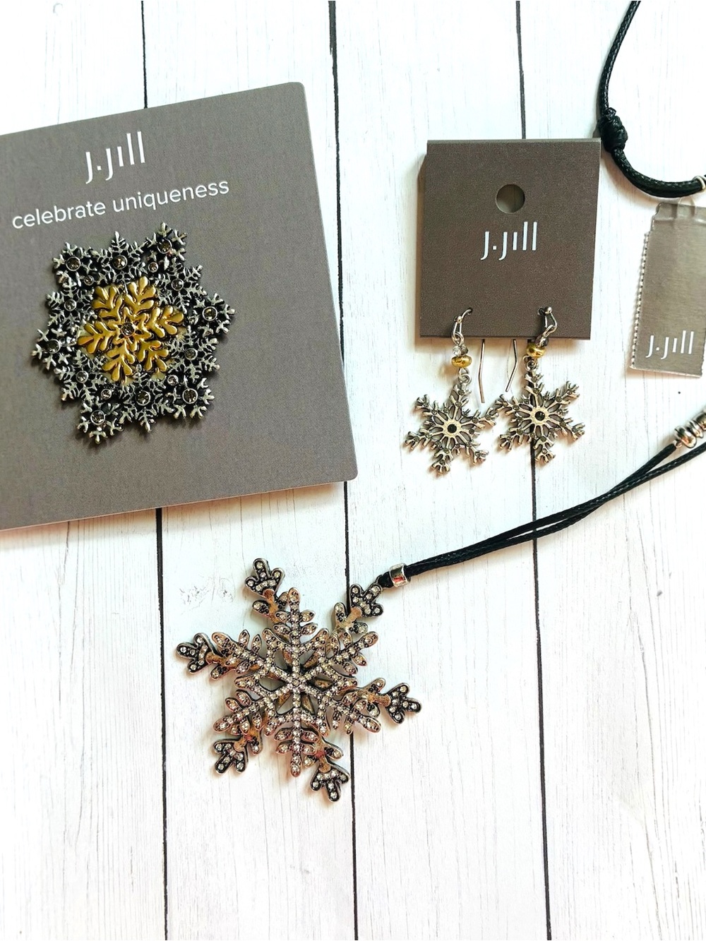 New NWT J. Jill Silver Rhinestone Snowflake Necklace, Brooch, Earrings Set $112